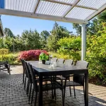 Dom wakacyjny 4 Bedroom Beautiful In Skjern
