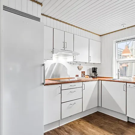 Feriehus 4 Bedroom Beautiful In *