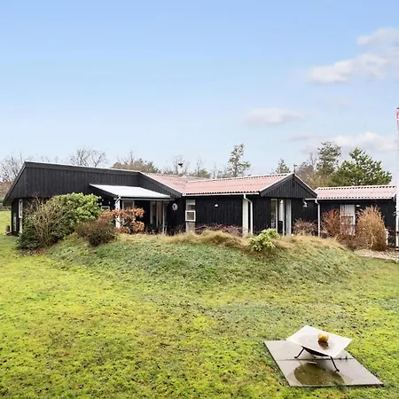 4 Bedroom Beautiful In