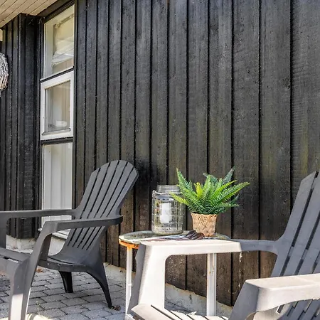 Feriehus 4 Bedroom Beautiful In Skjern