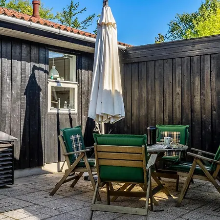 4 Bedroom Beautiful In *