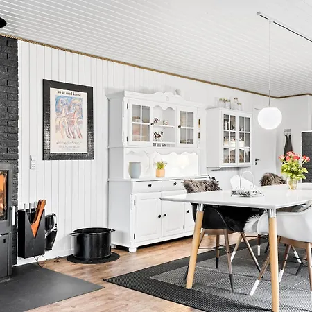 Feriehus 4 Bedroom Beautiful In Skjern