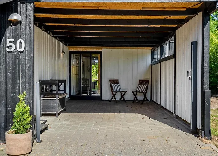 4 Bedroom Beautiful In 펜션