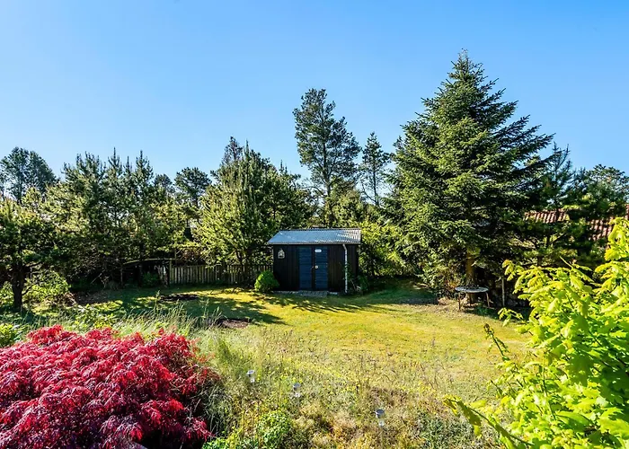 Casa vacanze 4 Bedroom Beautiful In Skjern